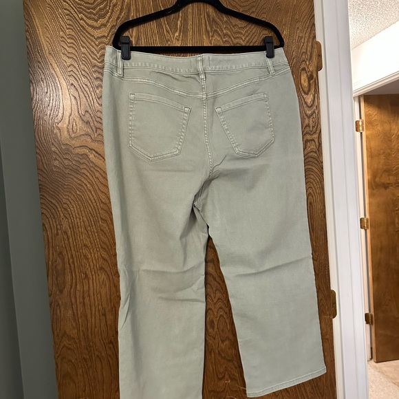 Lane Bryant Sage Green Mid-rise Straight Cropped Pants - Picture 6 of 8